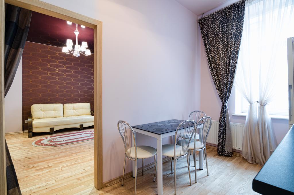 Leogrand Apartments On Doroshenka 34 Lviv Exterior photo